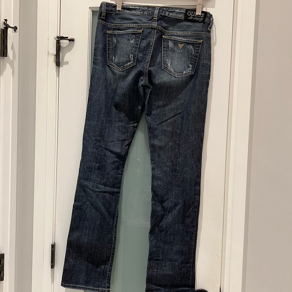 Guess Jeans - Picture 2 of 5